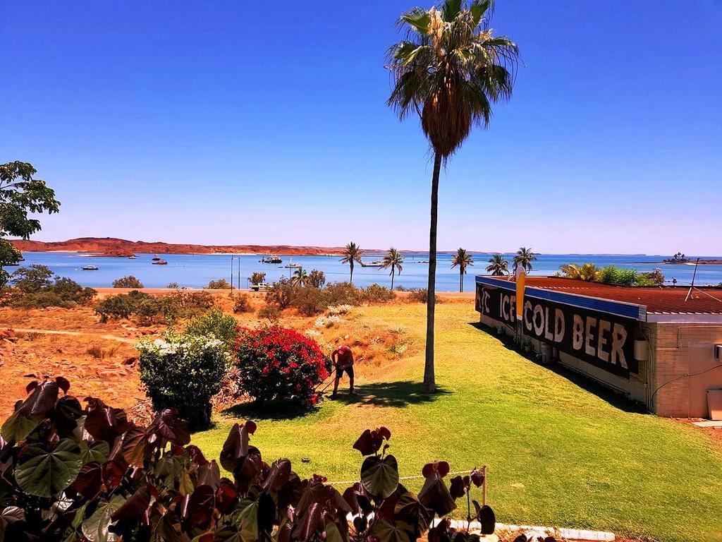 Dampier Mermaid Hotel Karratha Экстерьер фото