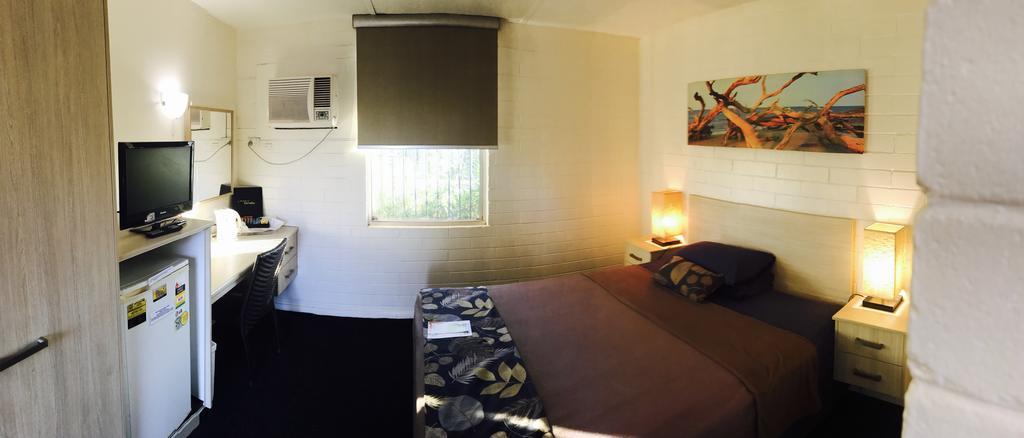 Dampier Mermaid Hotel Karratha Экстерьер фото