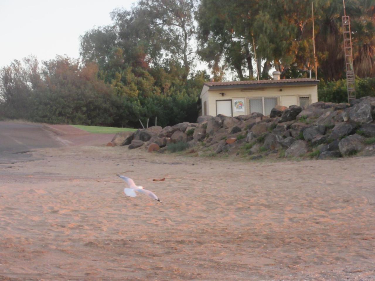 Dampier Mermaid Hotel Karratha Экстерьер фото