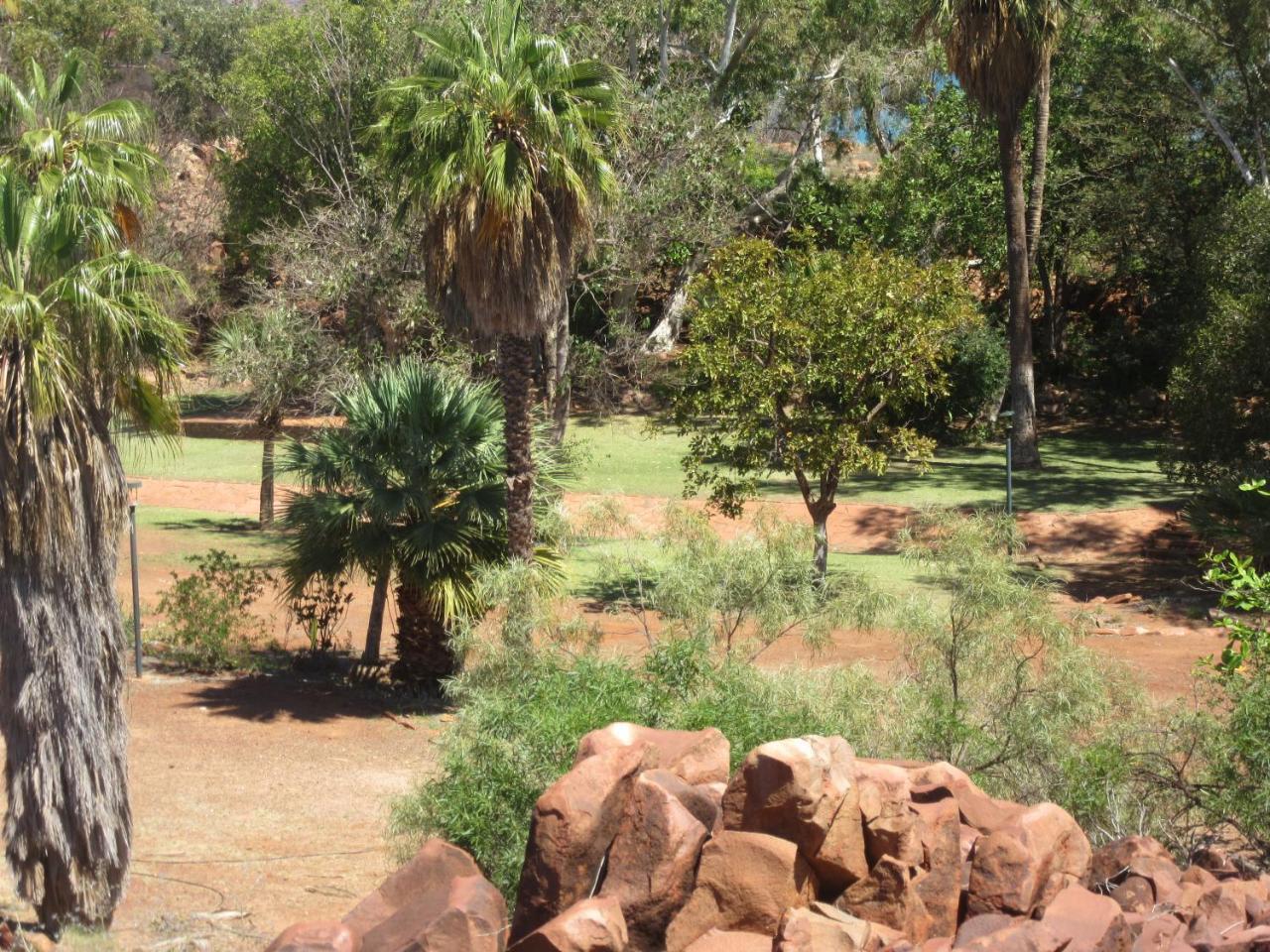 Dampier Mermaid Hotel Karratha Экстерьер фото
