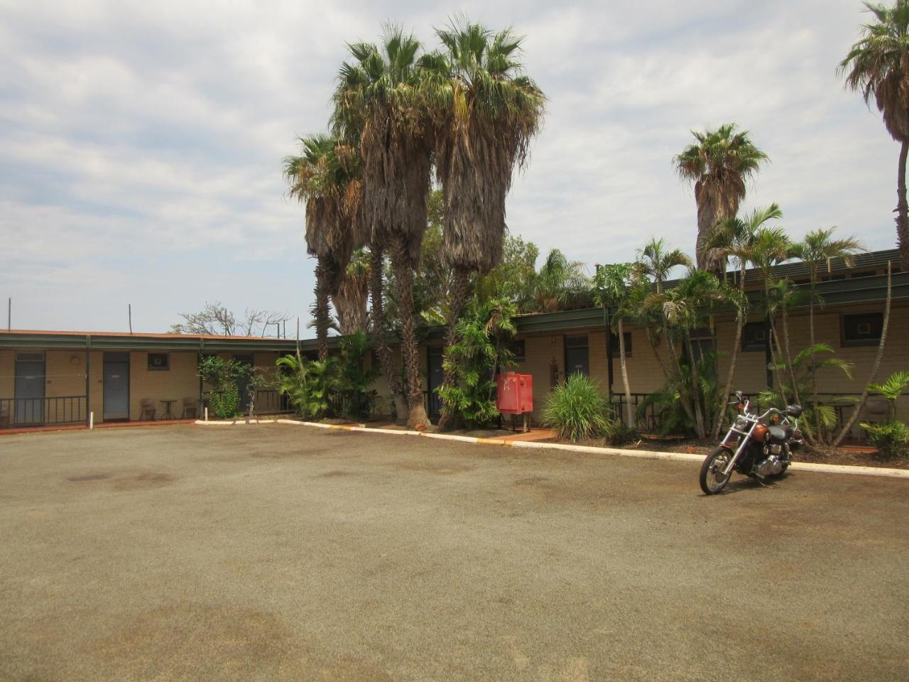 Dampier Mermaid Hotel Karratha Экстерьер фото